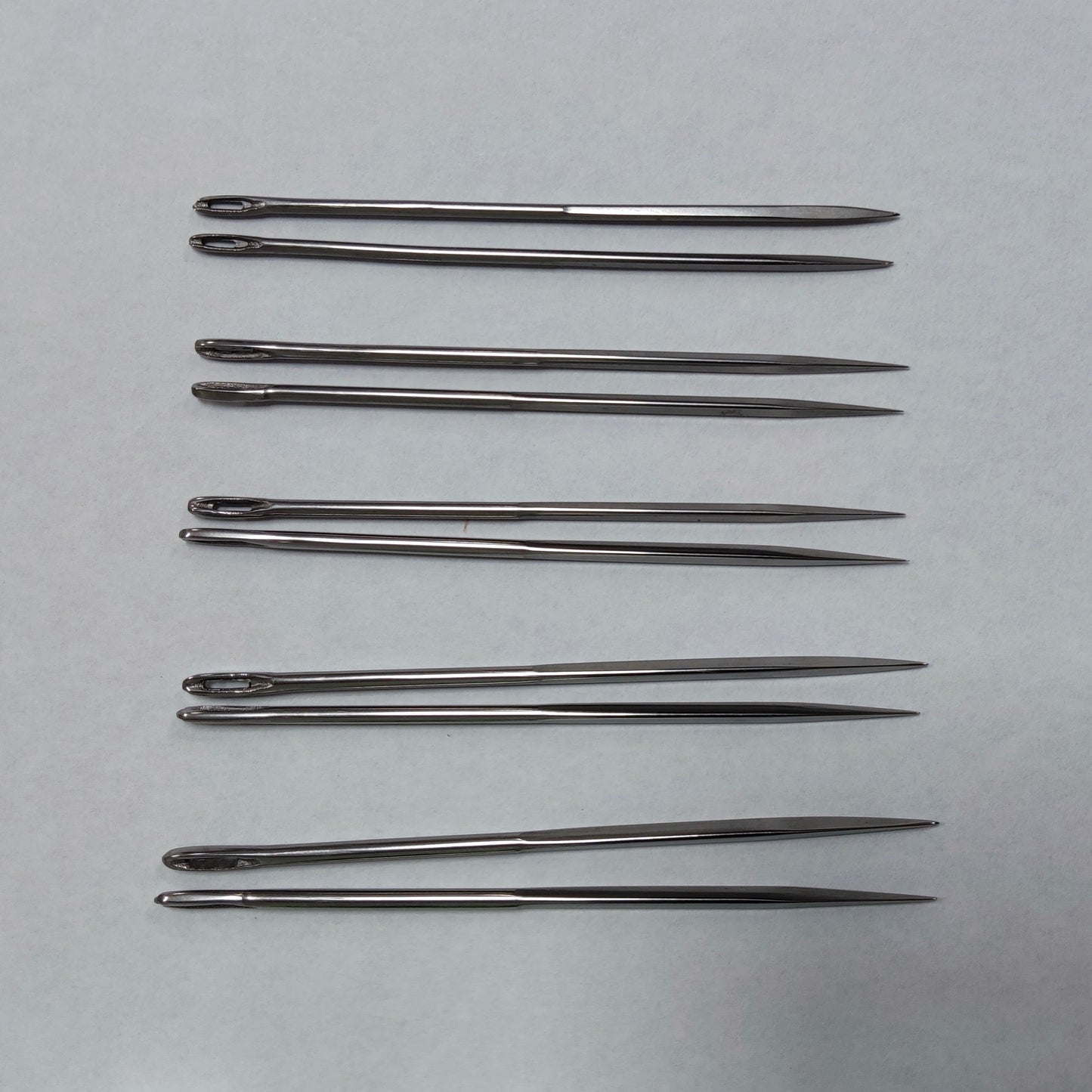 Tube de 10 aiguilles assorties