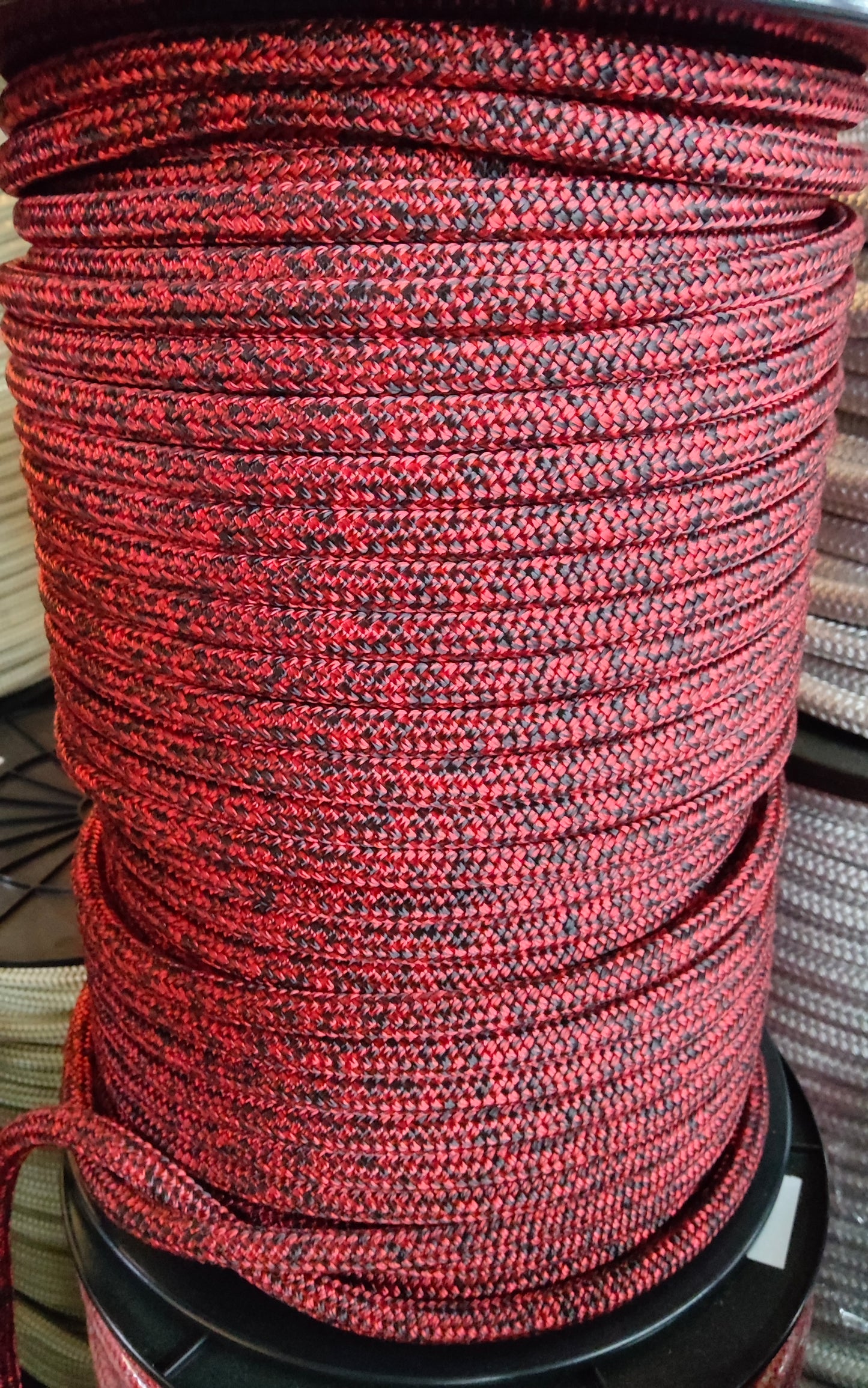 Cordage Callisto diamètre 10 noir rouge