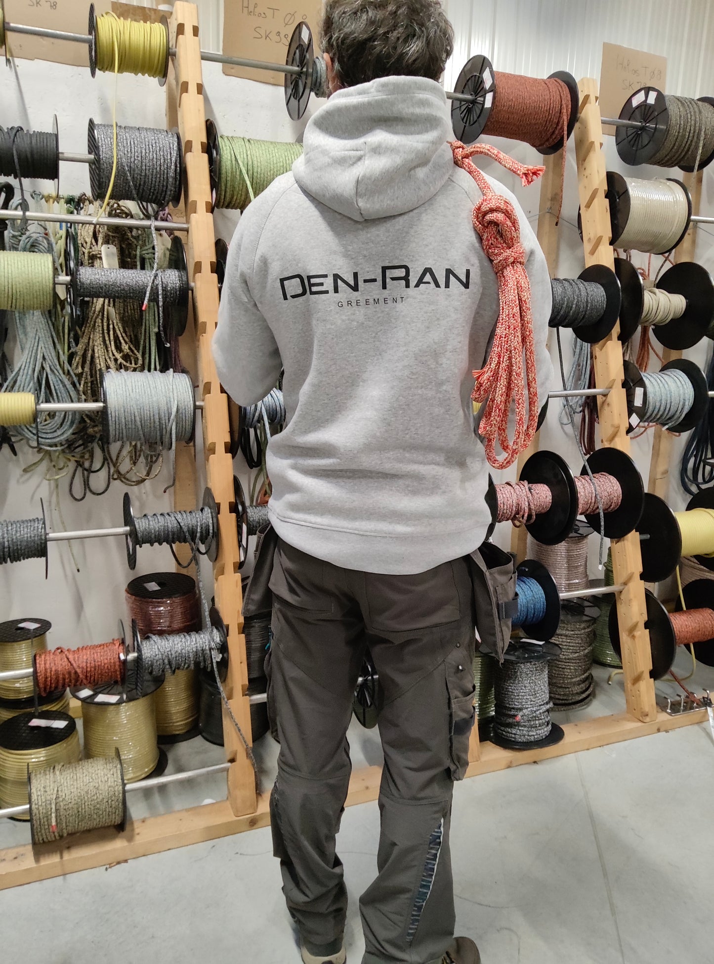 Sweatshirt DEN-RAN (Délais cf description)